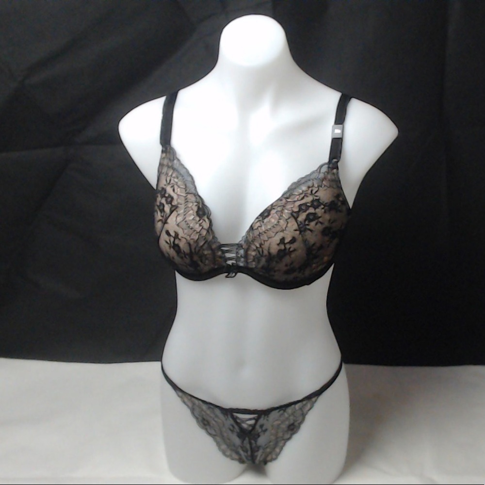 Victoria Secret bra & panties set- size 36C & choice of xs/med/lrg Panties *NWT*